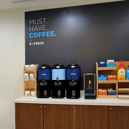 Holiday Inn Express - Plymouth By Ihg Екстер'єр фото