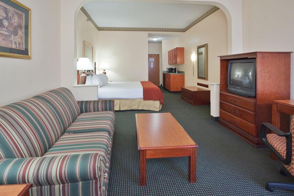 Holiday Inn Express - Plymouth By Ihg Екстер'єр фото