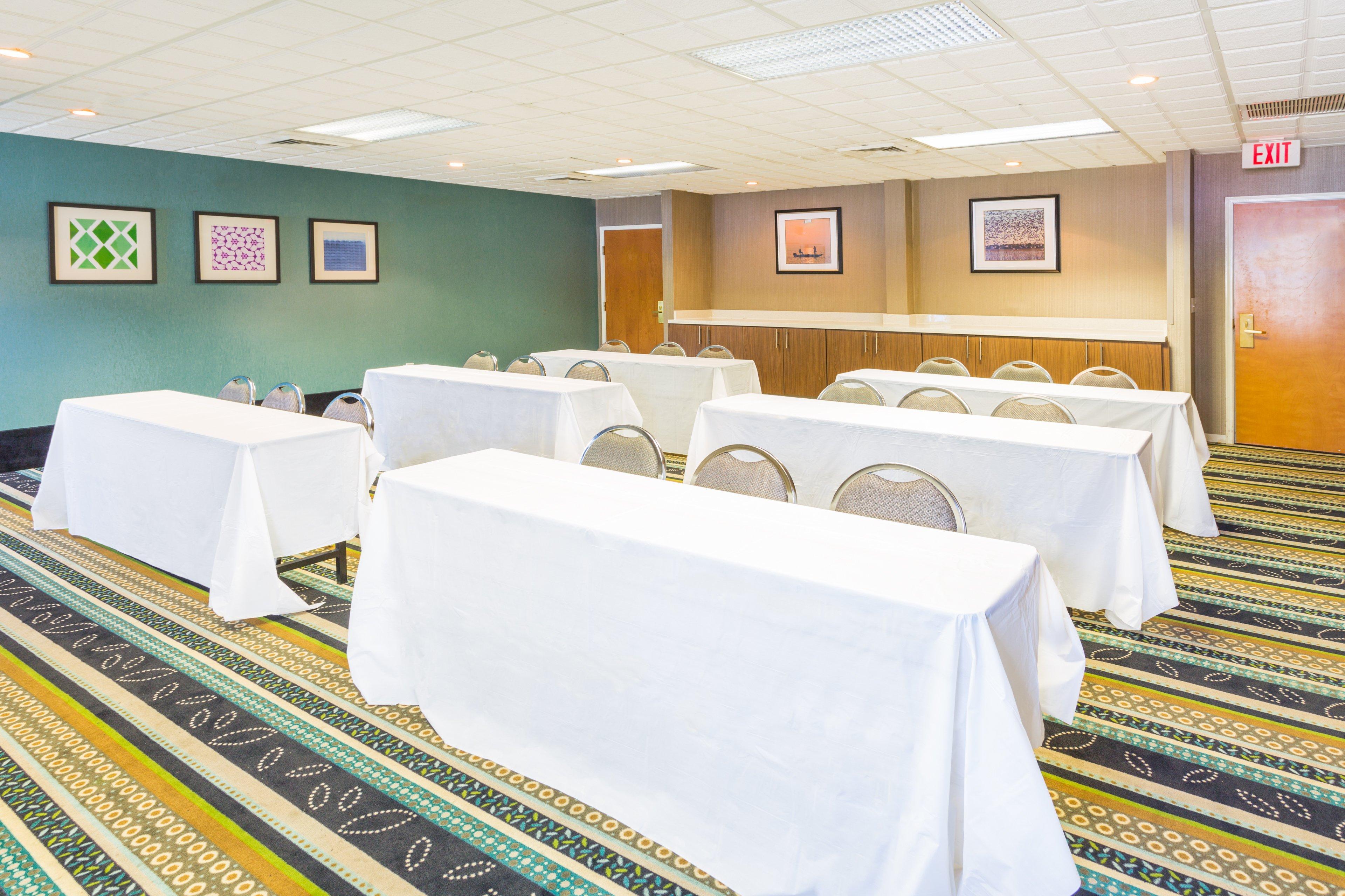 Holiday Inn Express - Plymouth By Ihg Екстер'єр фото