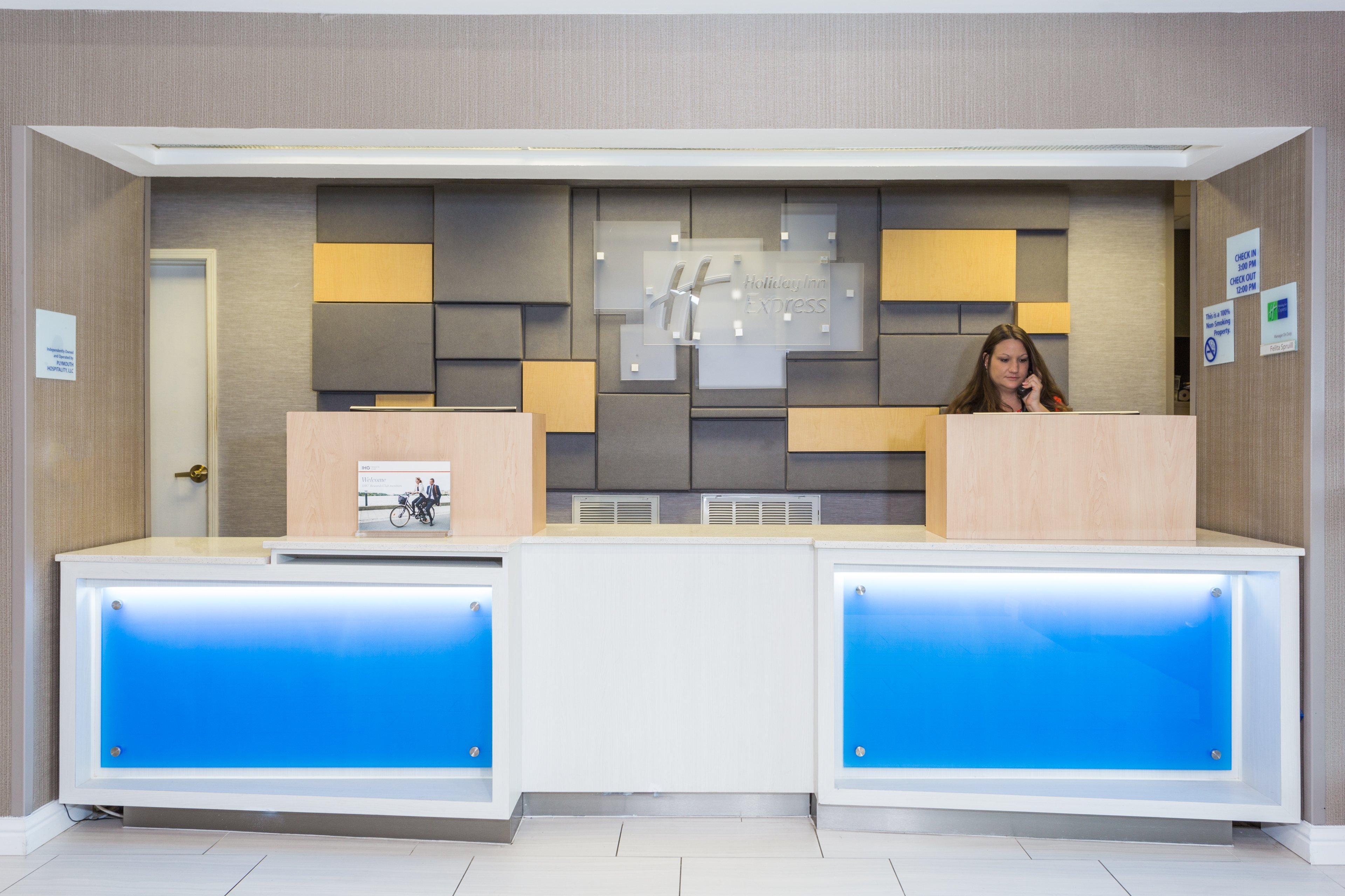 Holiday Inn Express - Plymouth By Ihg Екстер'єр фото