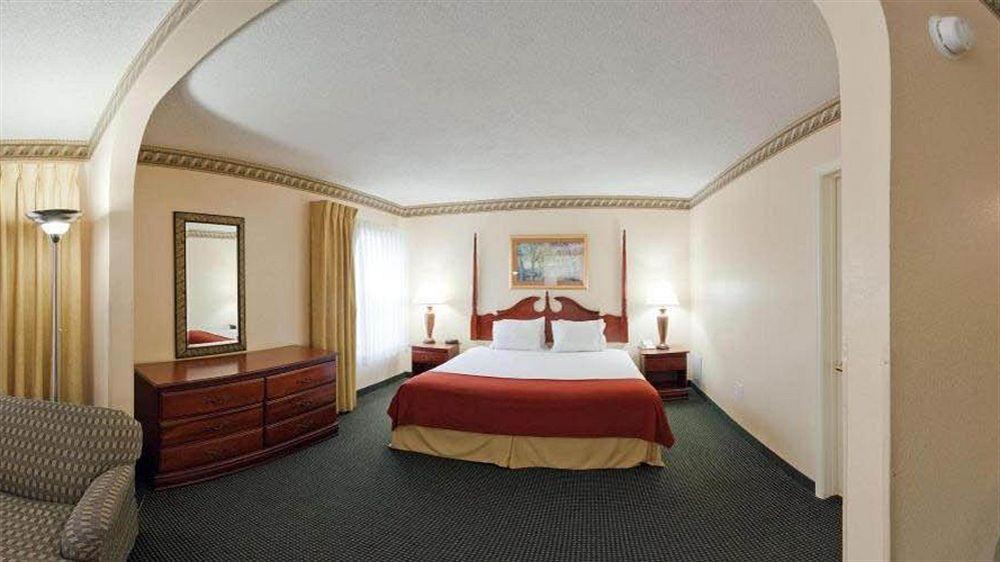 Holiday Inn Express - Plymouth By Ihg Екстер'єр фото